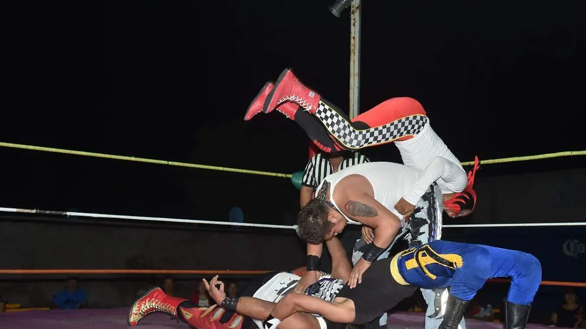 22 Función de lucha en la Plaza de Toros Torreón2